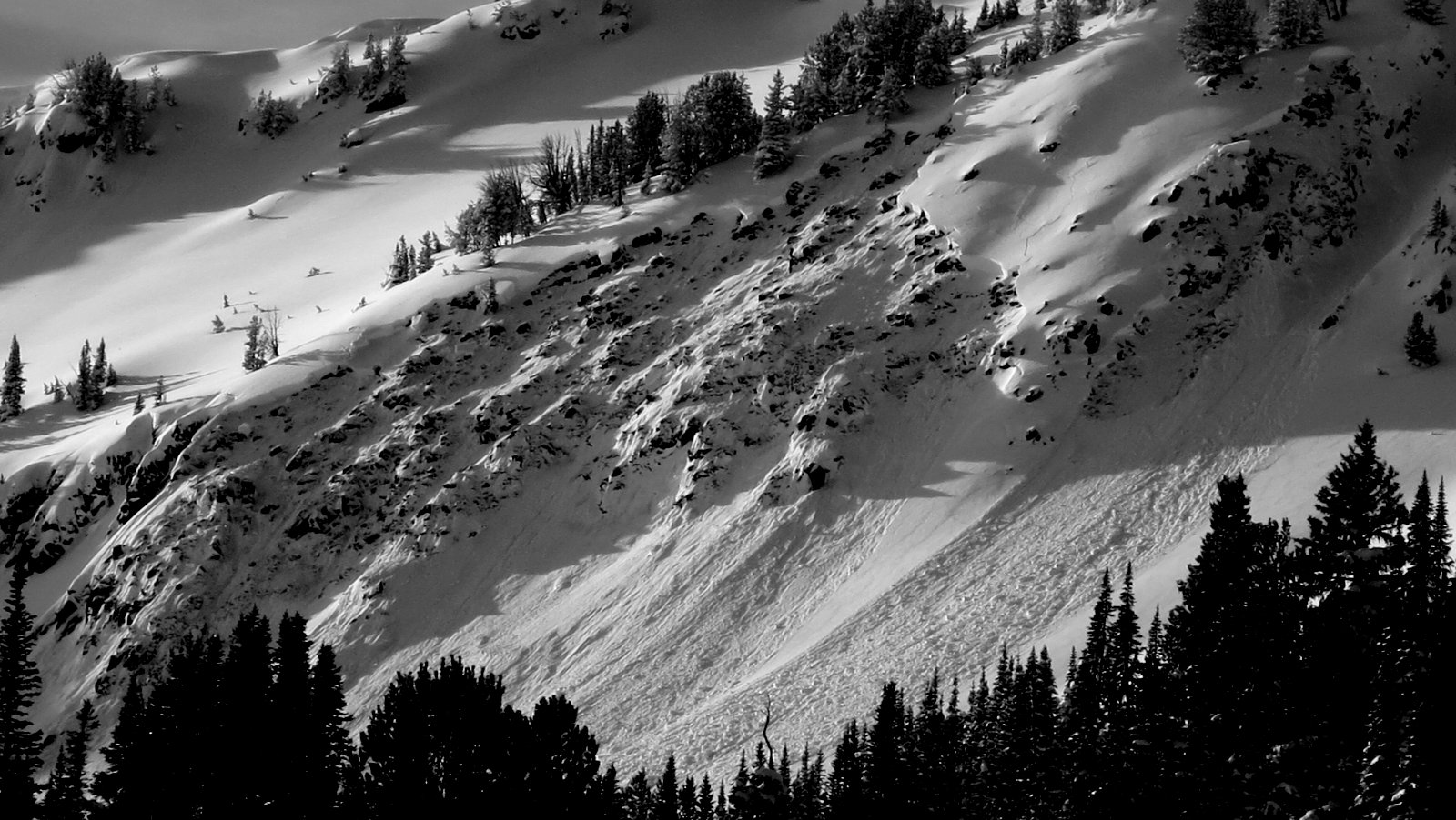 Natural avalanches in Hyalite Canyon